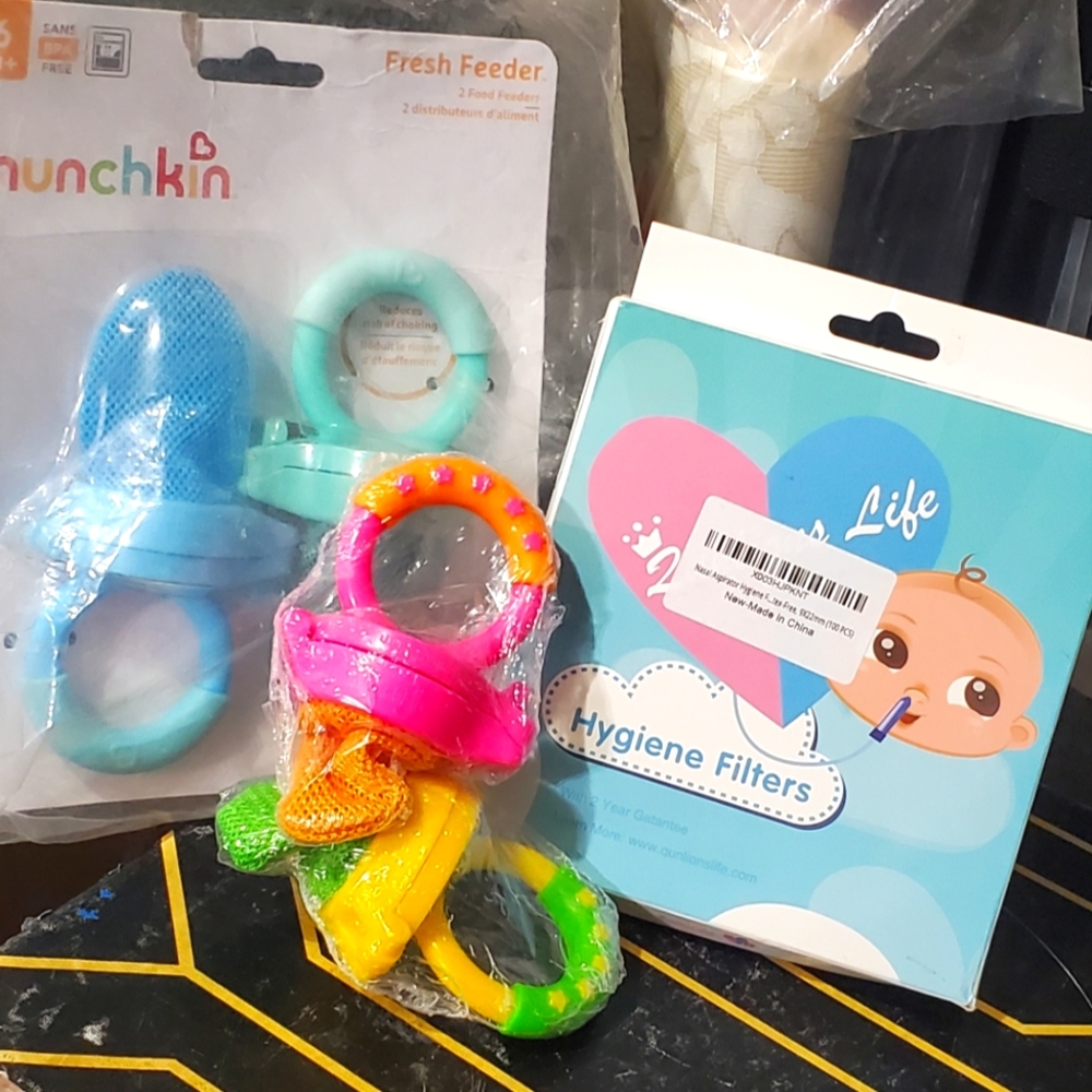 4  baby feeding Items